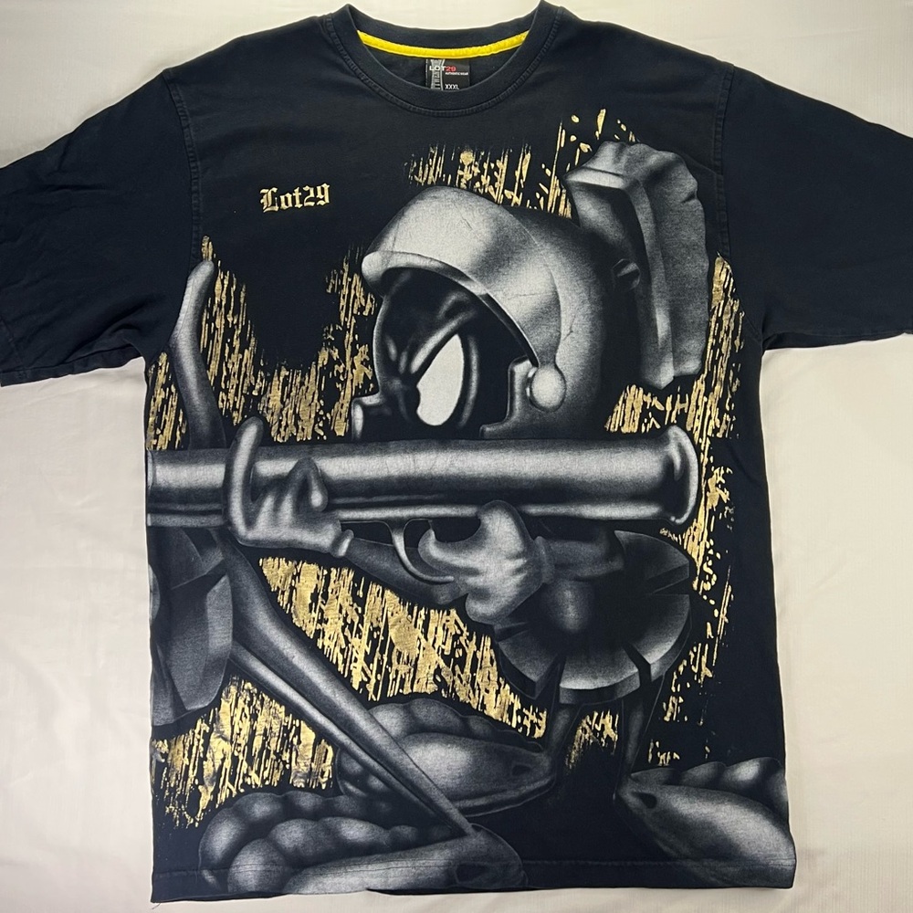 Vintage Lot 29 Marvin the Martian black graphic T-shirt with Gold Tone Accents